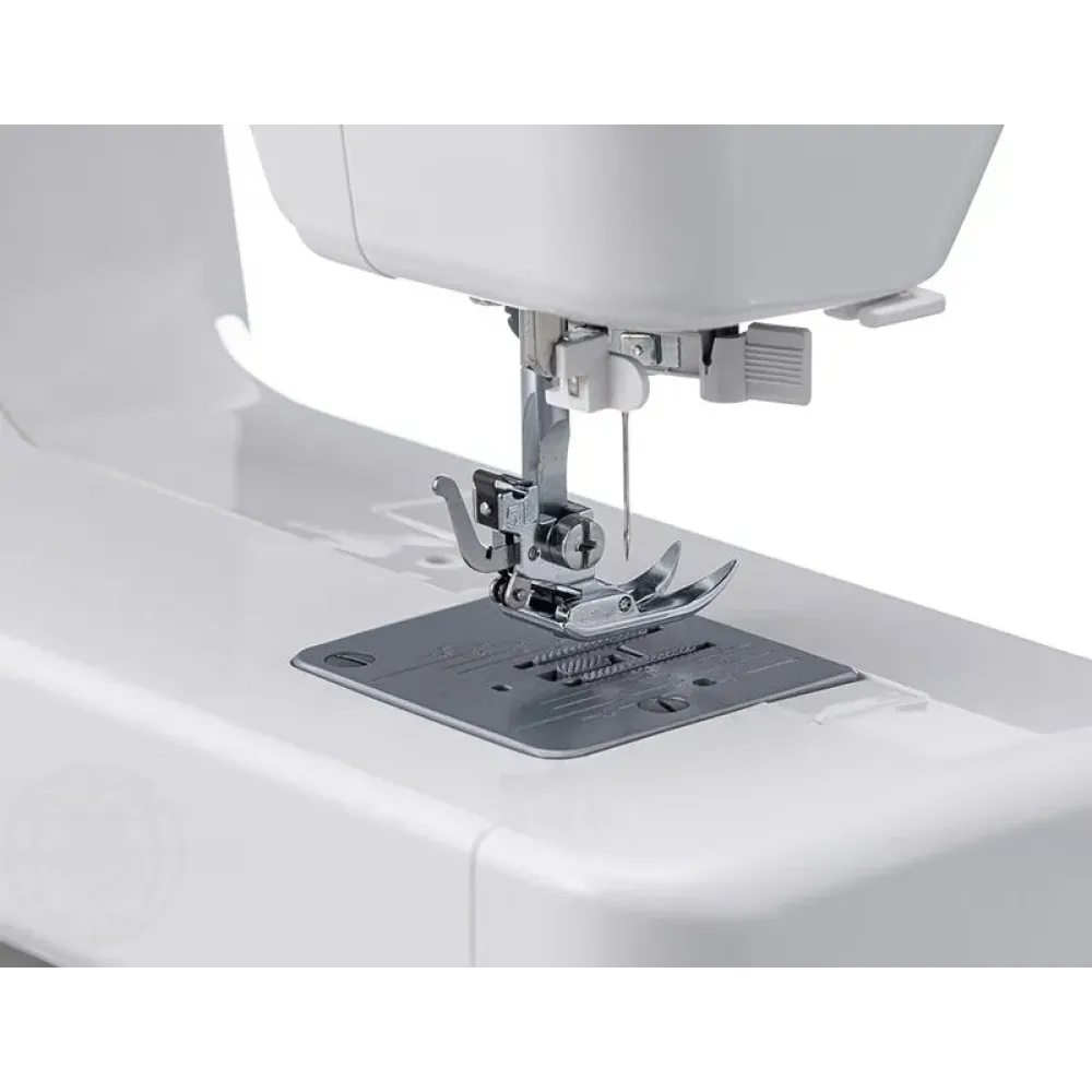 Швейная машина Janome XE337